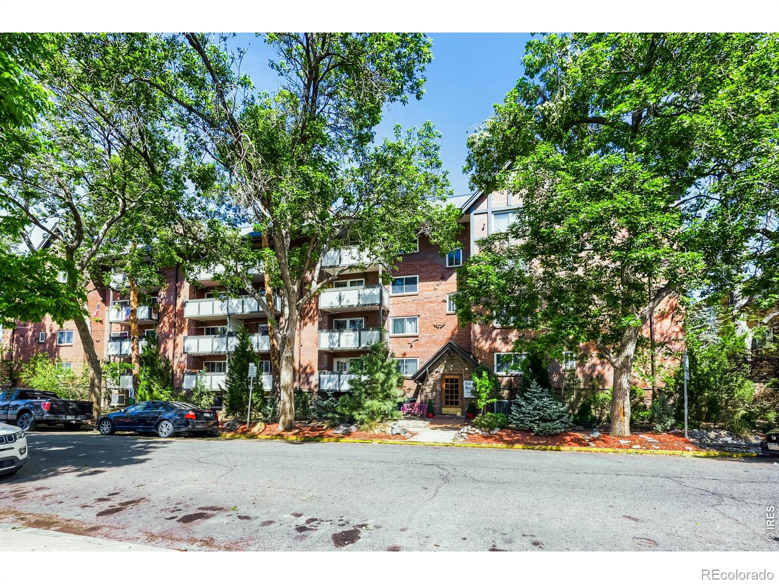MLS Image #10 for 1270 n marion street,denver, Colorado
