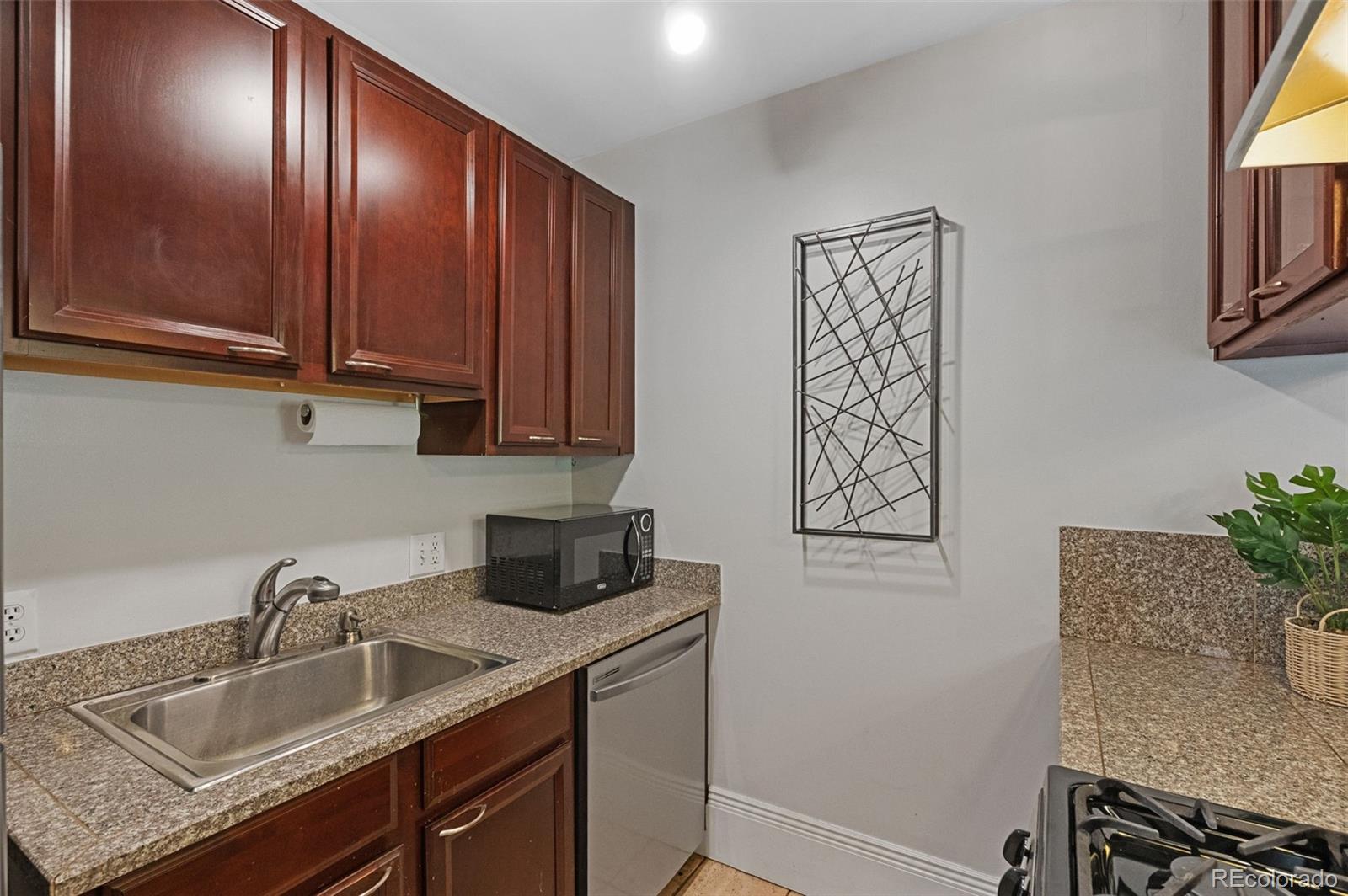 MLS Image #7 for 132 w bayaud avenue,denver, Colorado