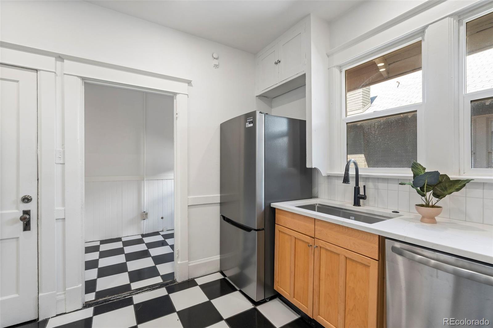 MLS Image #10 for 2439  federal boulevard,denver, Colorado