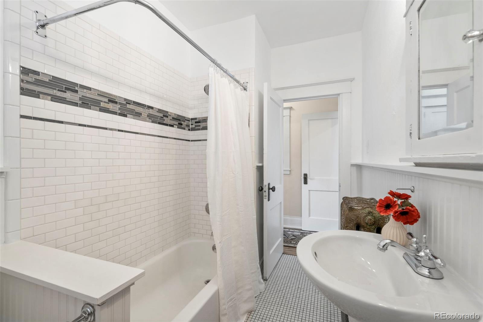 MLS Image #16 for 2439  federal boulevard,denver, Colorado