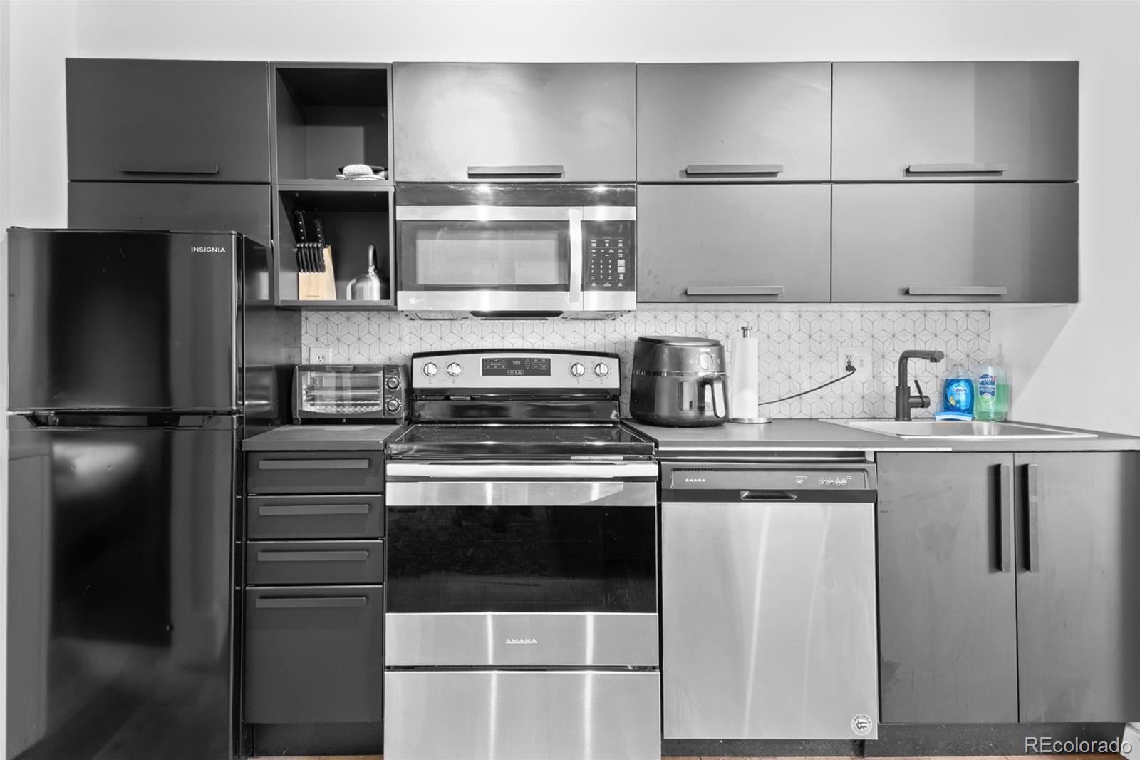 MLS Image #13 for 1140 n downing street 305,denver, Colorado