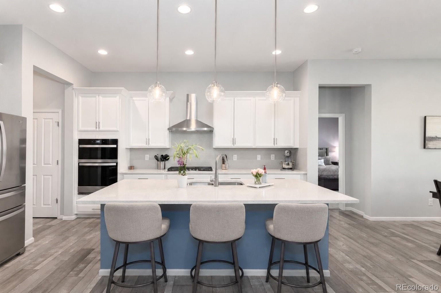 MLS Image #2 for 6807 s riverwood way,aurora, Colorado