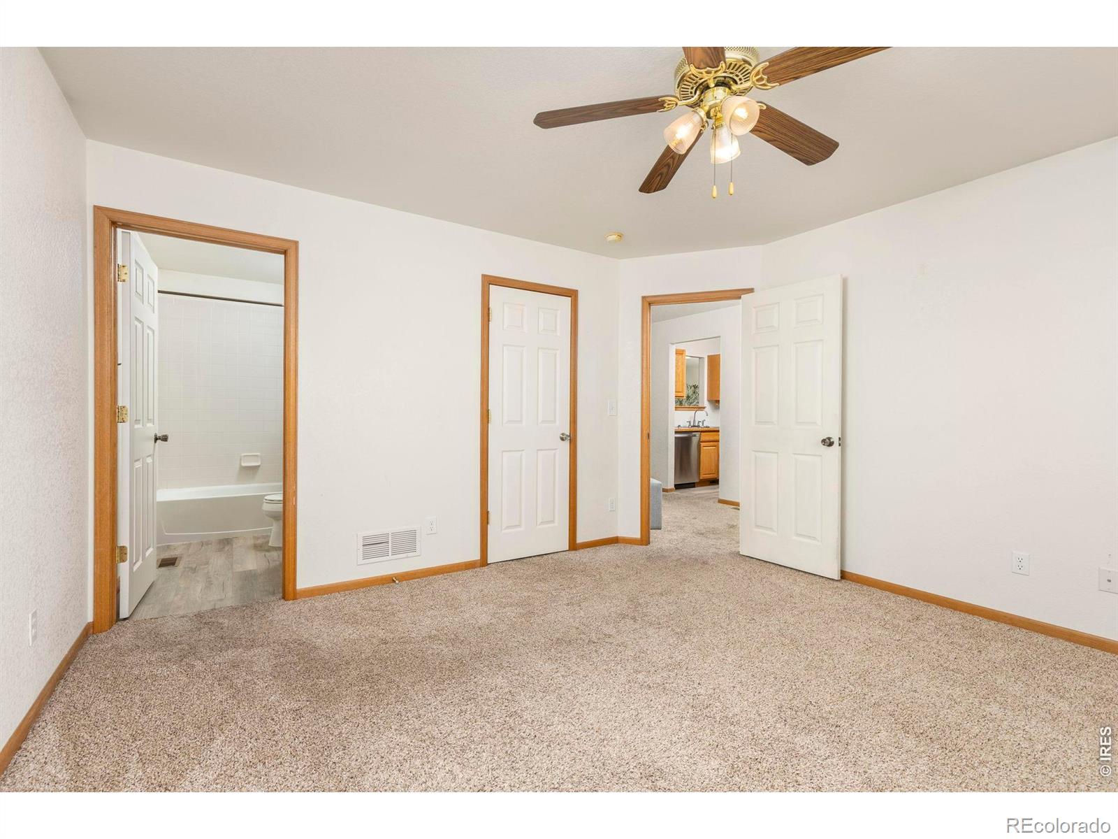 MLS Image #14 for 903  waterglen drive,fort collins, Colorado