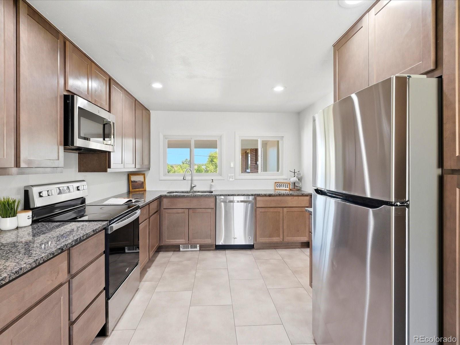 MLS Image #11 for 9420 w 51st avenue,arvada, Colorado