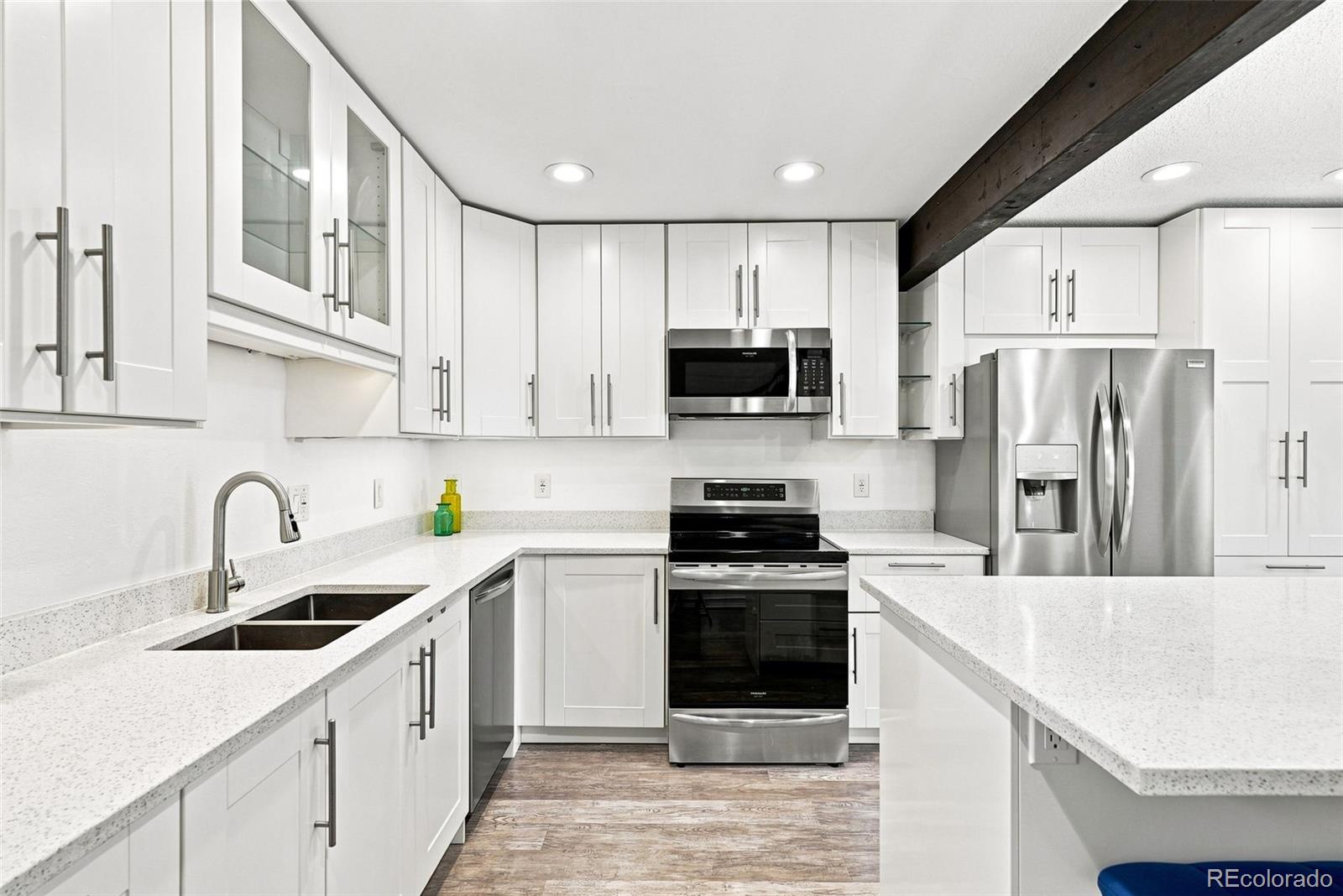 MLS Image #11 for 906 s yukon street,denver, Colorado