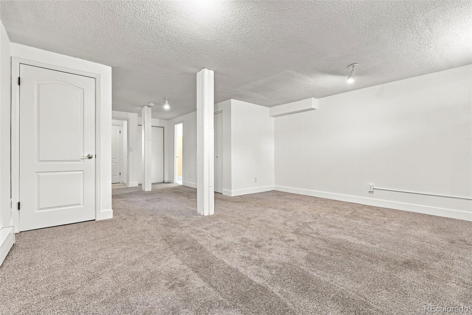 MLS Image #26 for 906 s yukon street,denver, Colorado