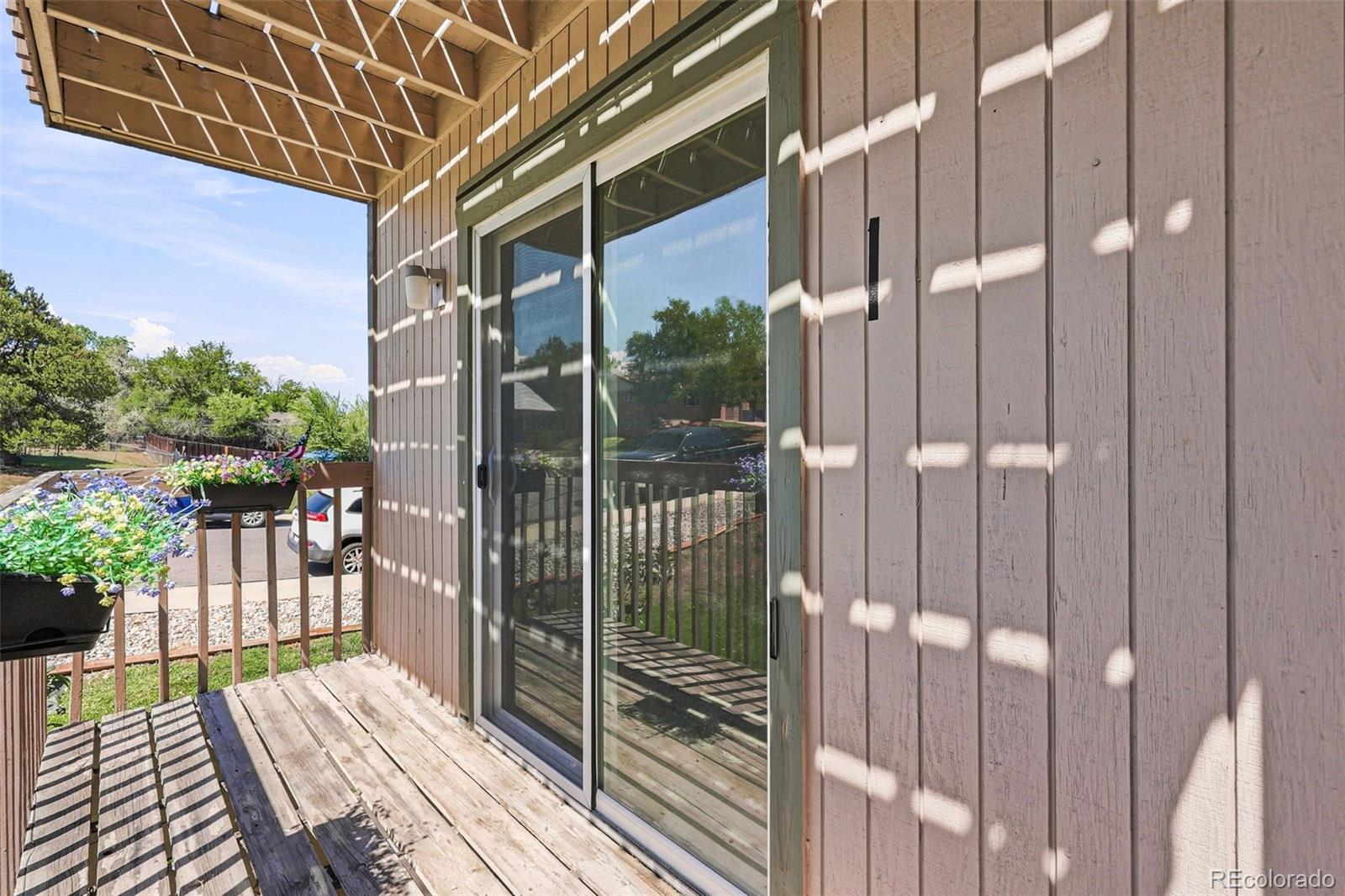 MLS Image #29 for 906 s yukon street,denver, Colorado