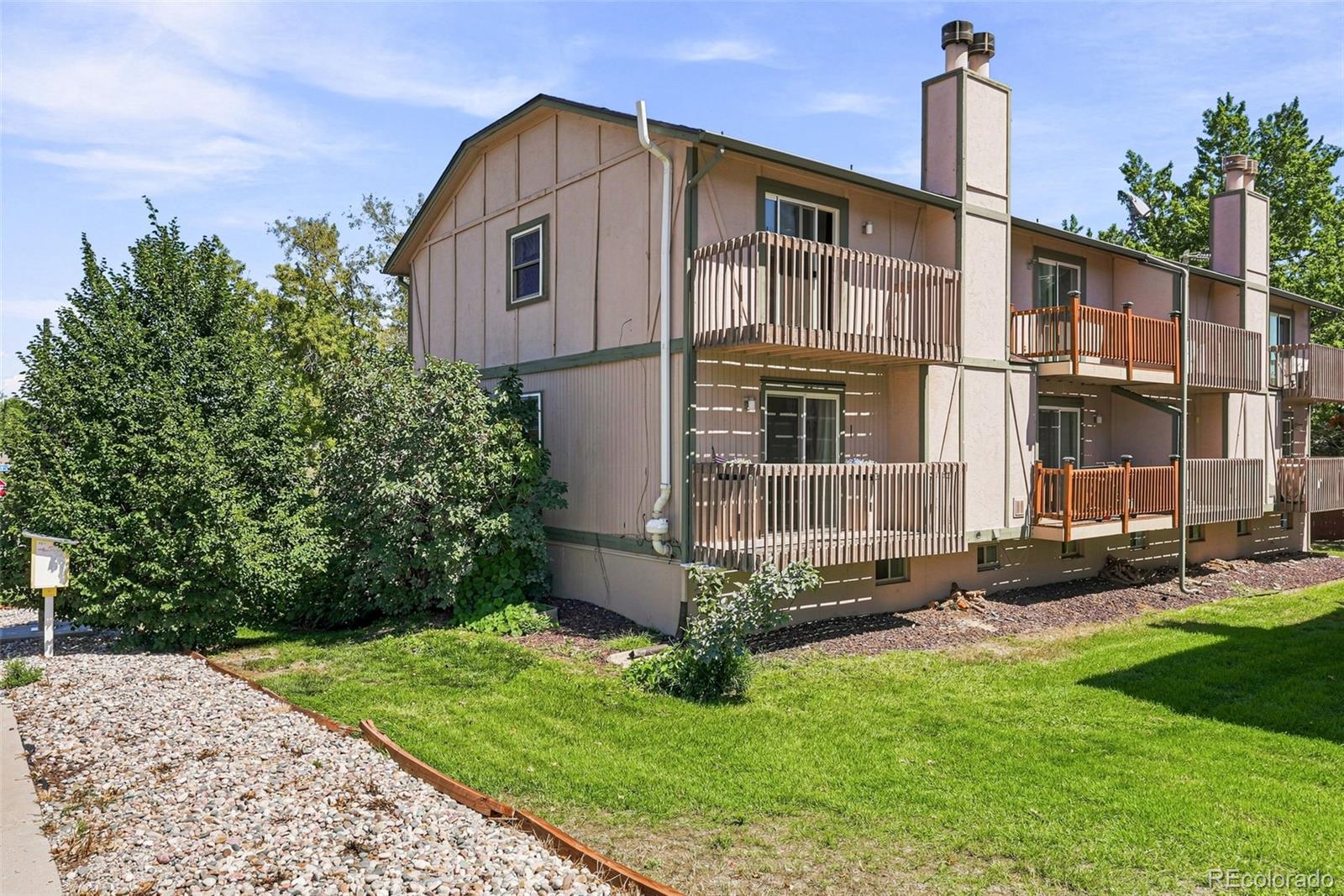 MLS Image #31 for 906 s yukon street,denver, Colorado