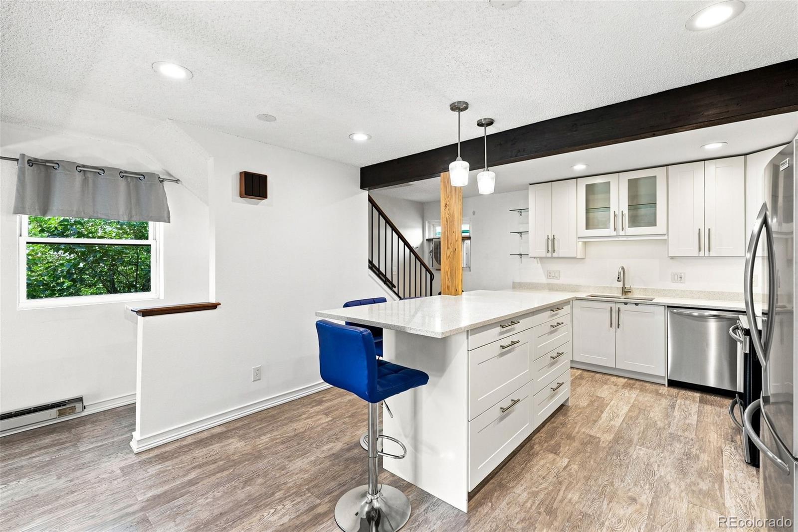 MLS Image #8 for 906 s yukon street,denver, Colorado