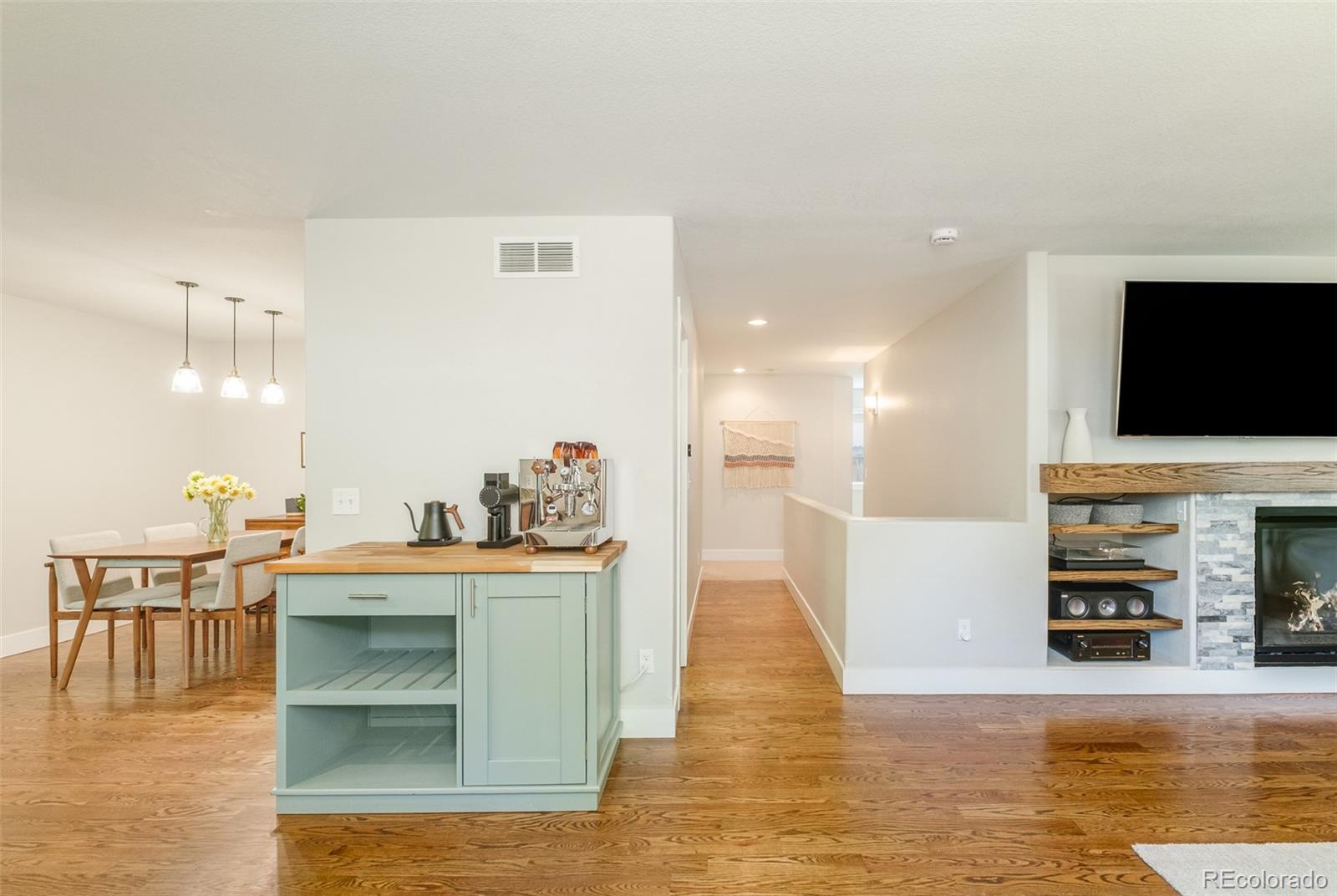MLS Image #13 for 2210 s humboldt street,denver, Colorado