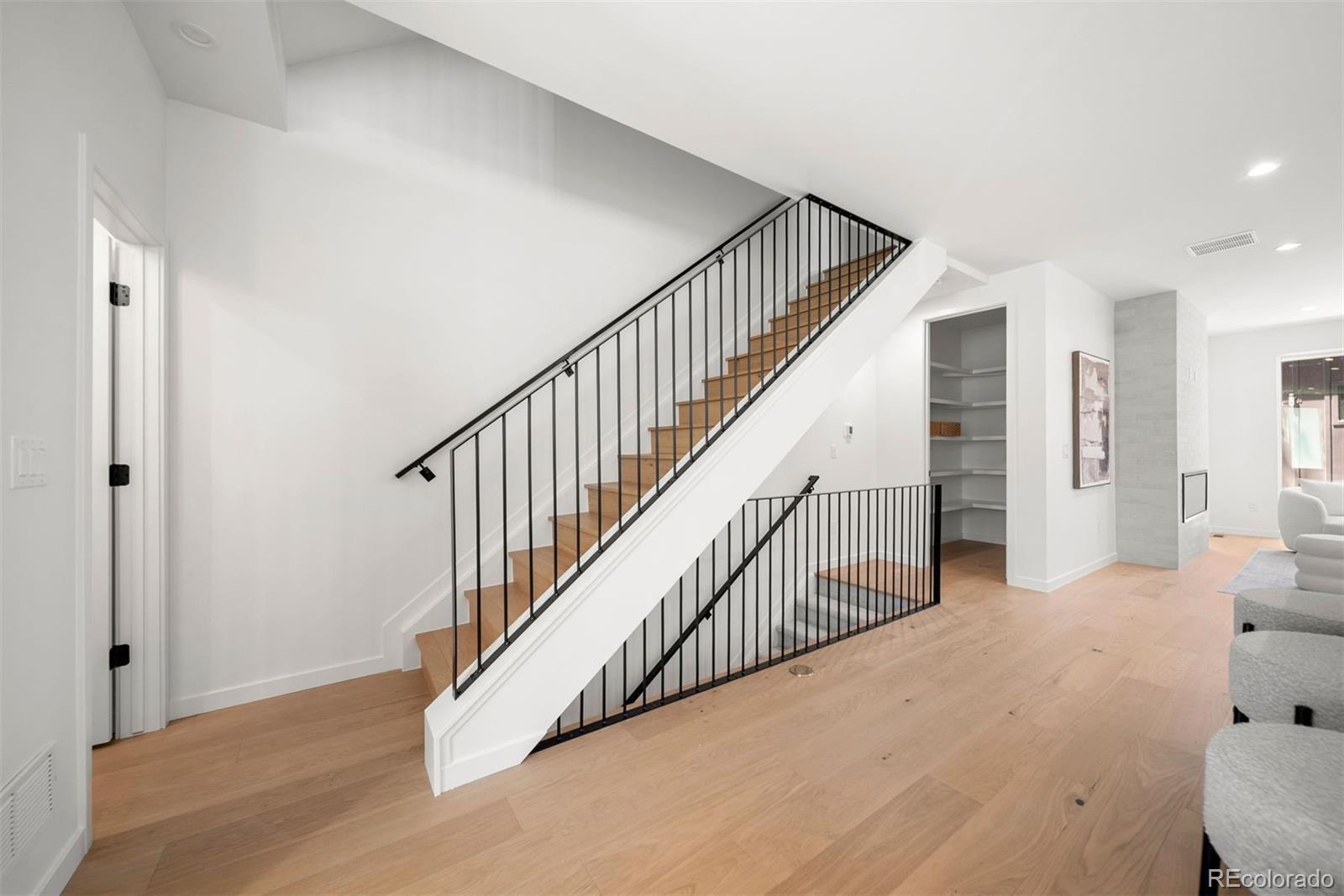 MLS Image #16 for 2357 s bannock street,denver, Colorado