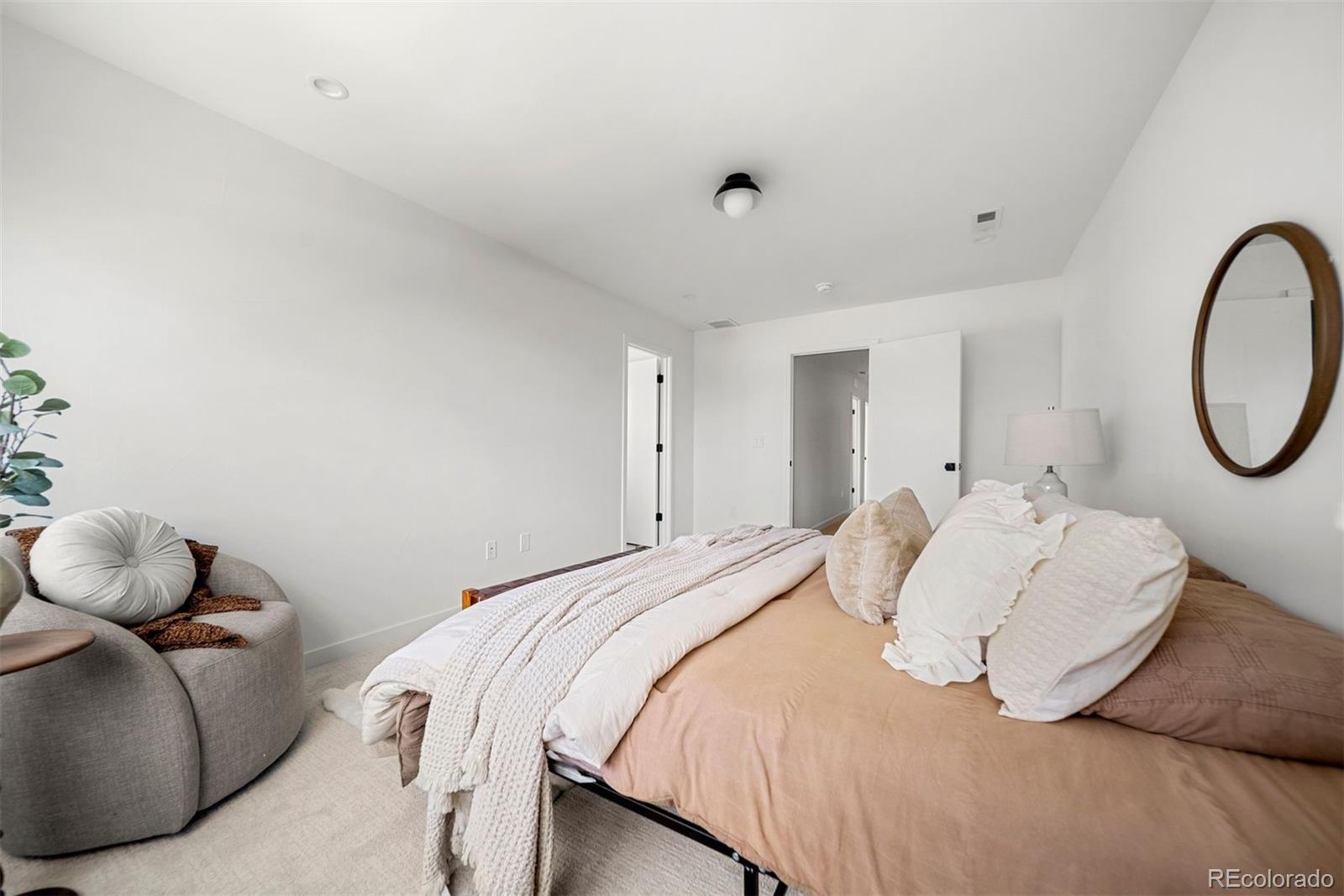 MLS Image #18 for 2357 s bannock street,denver, Colorado