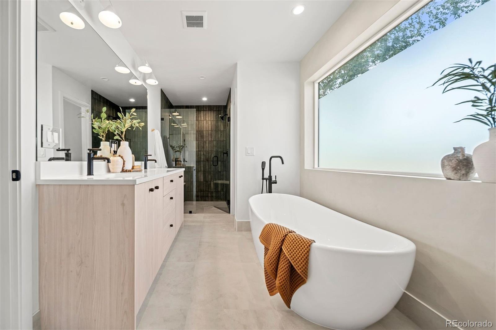 MLS Image #19 for 2357 s bannock street,denver, Colorado