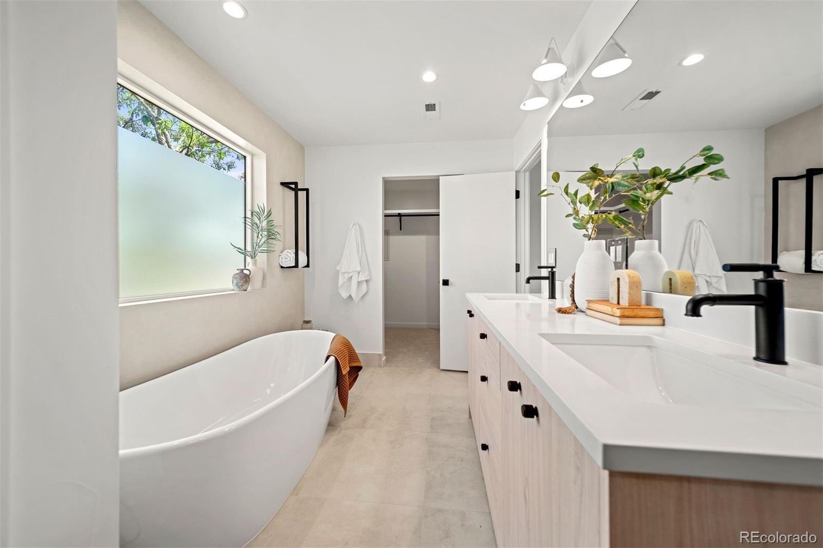 MLS Image #21 for 2357 s bannock street,denver, Colorado