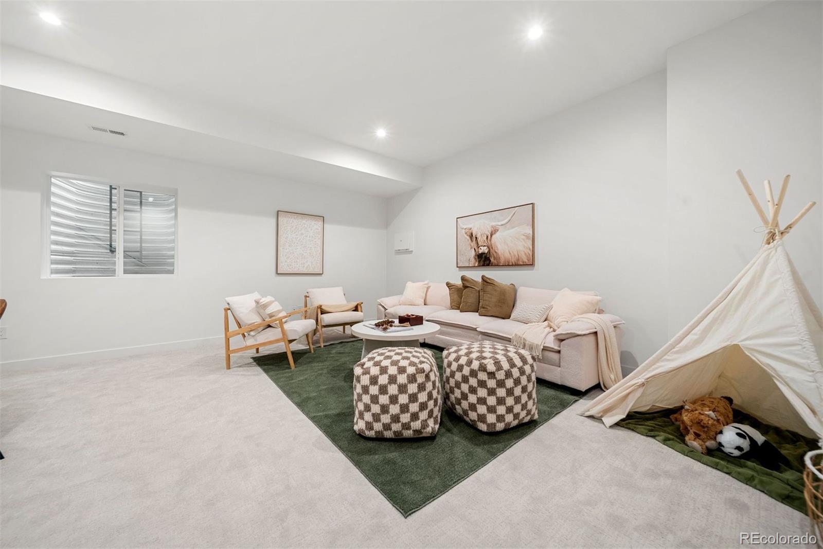 MLS Image #39 for 2357 s bannock street,denver, Colorado
