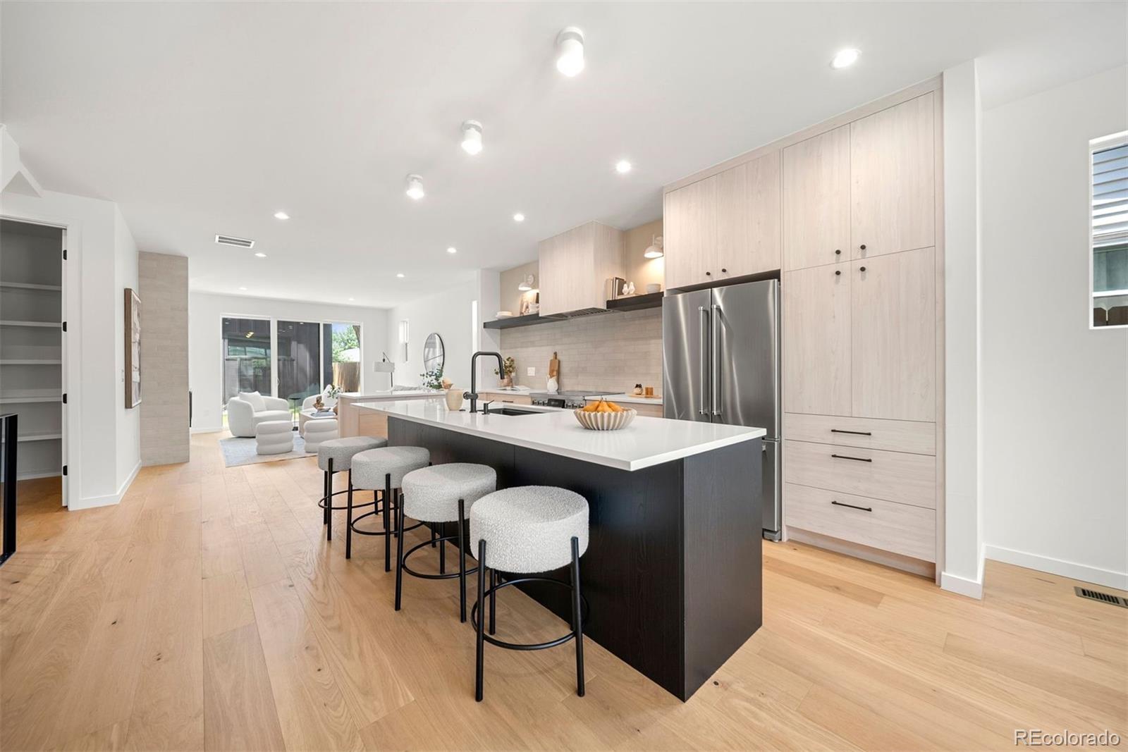 MLS Image #4 for 2357 s bannock street,denver, Colorado
