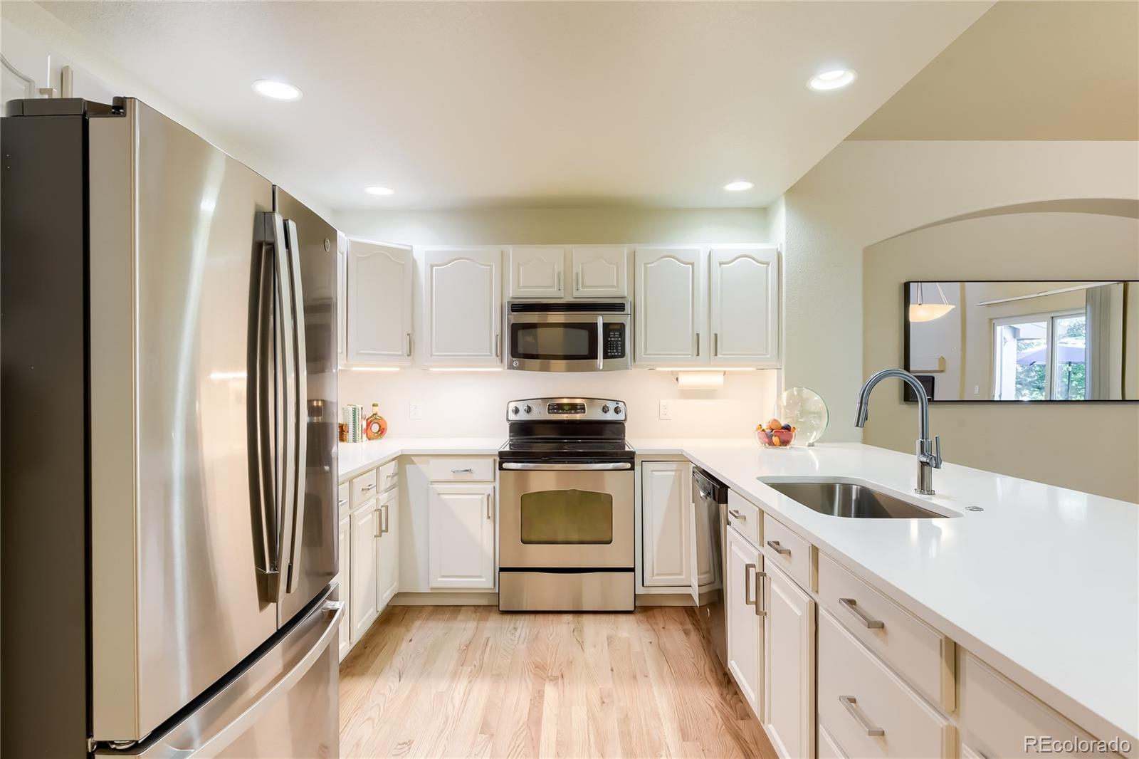 MLS Image #7 for 6617 s forest way,centennial, Colorado