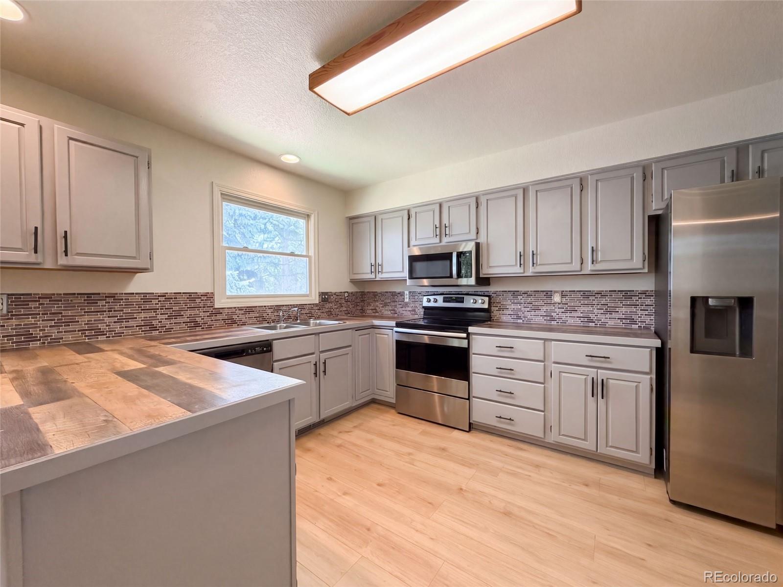 MLS Image #18 for 2924  bow line place,longmont, Colorado