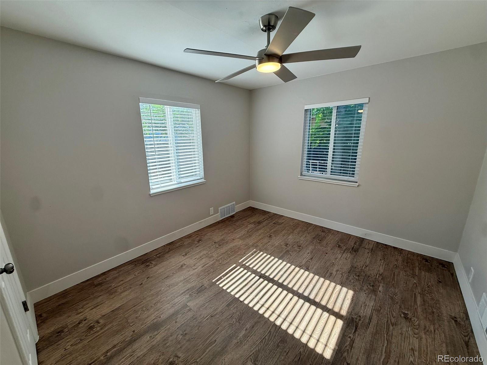 MLS Image #11 for 940  moline street,aurora, Colorado