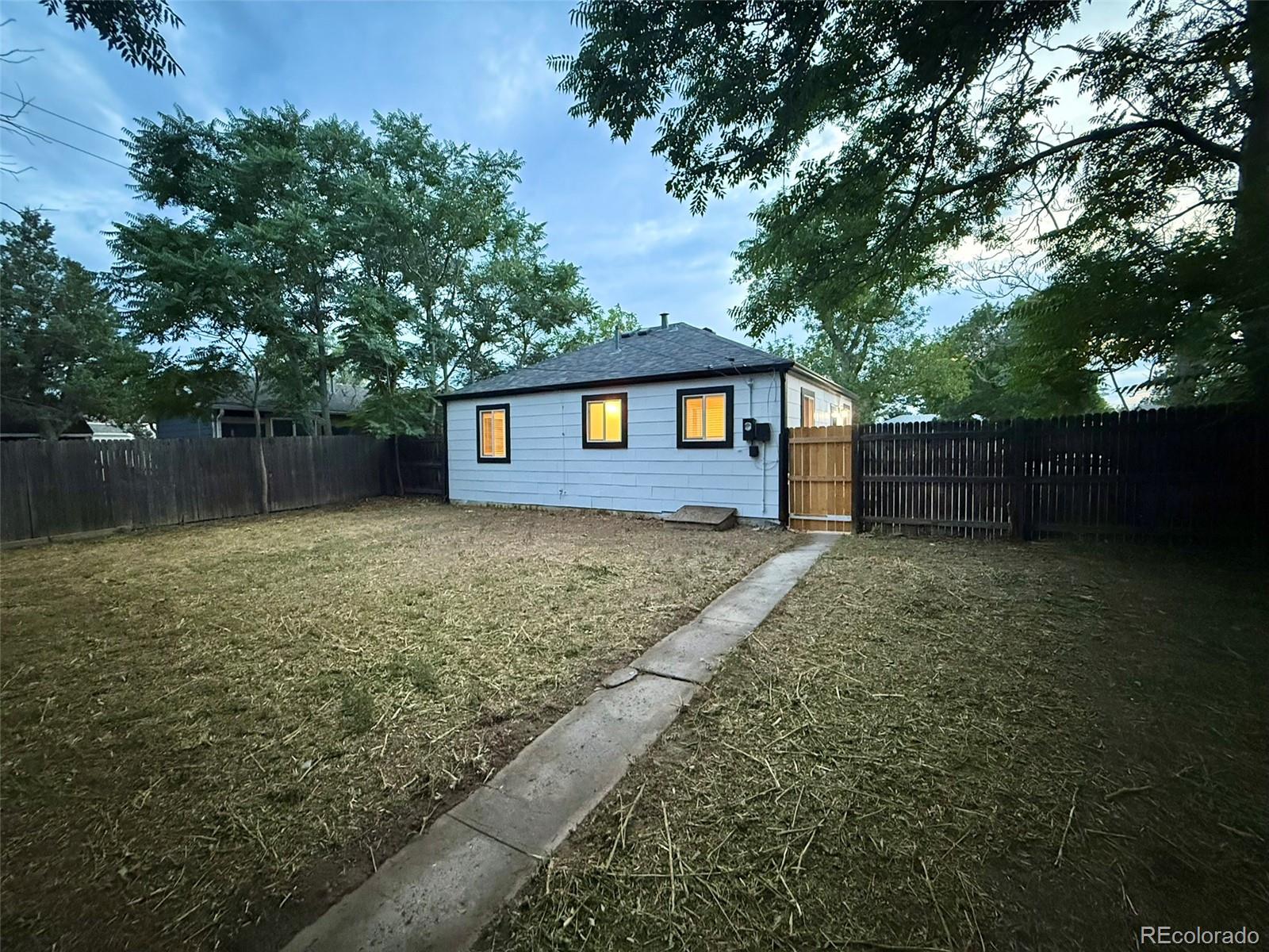 MLS Image #2 for 940  moline street,aurora, Colorado