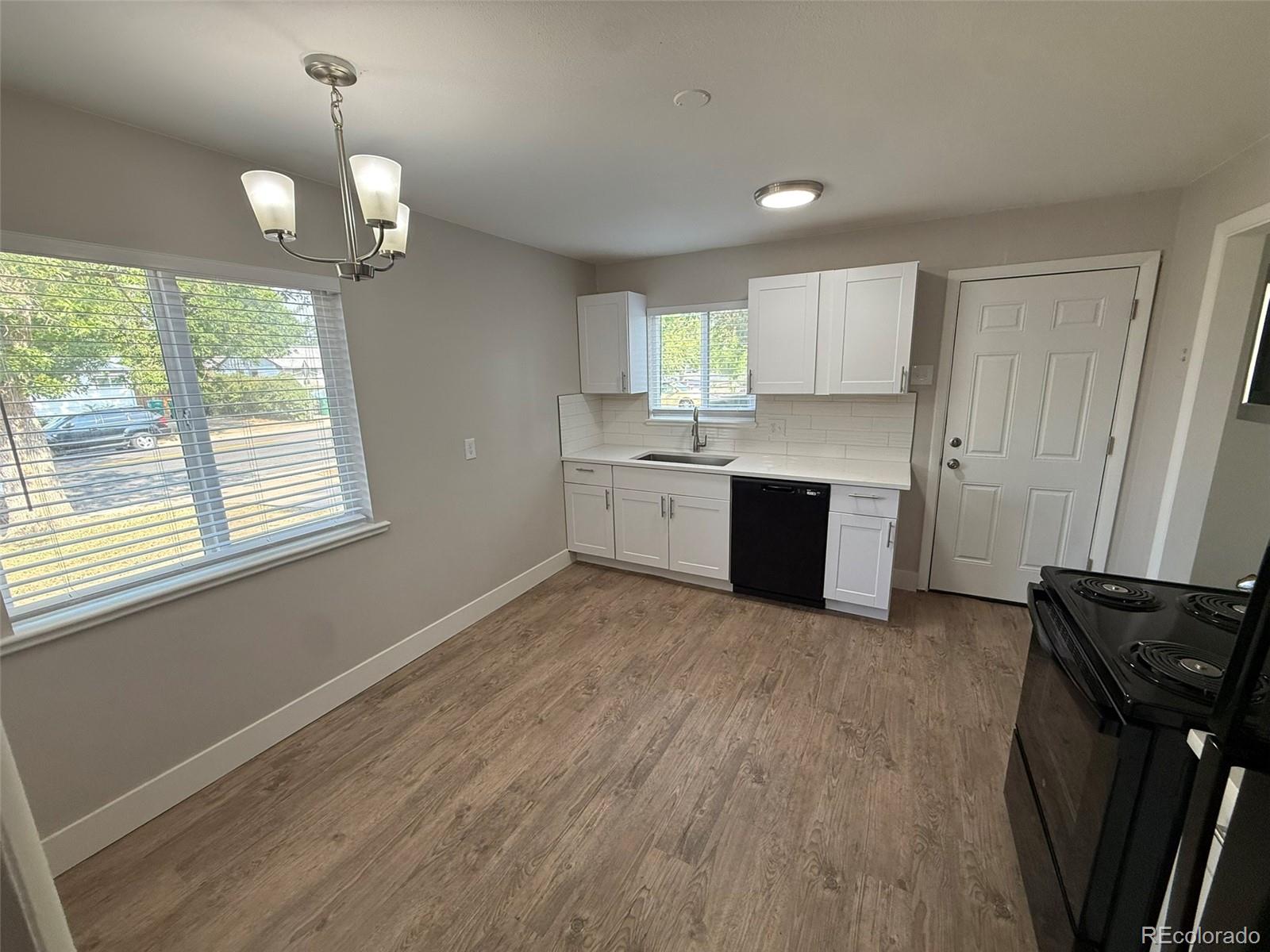 MLS Image #6 for 940  moline street,aurora, Colorado