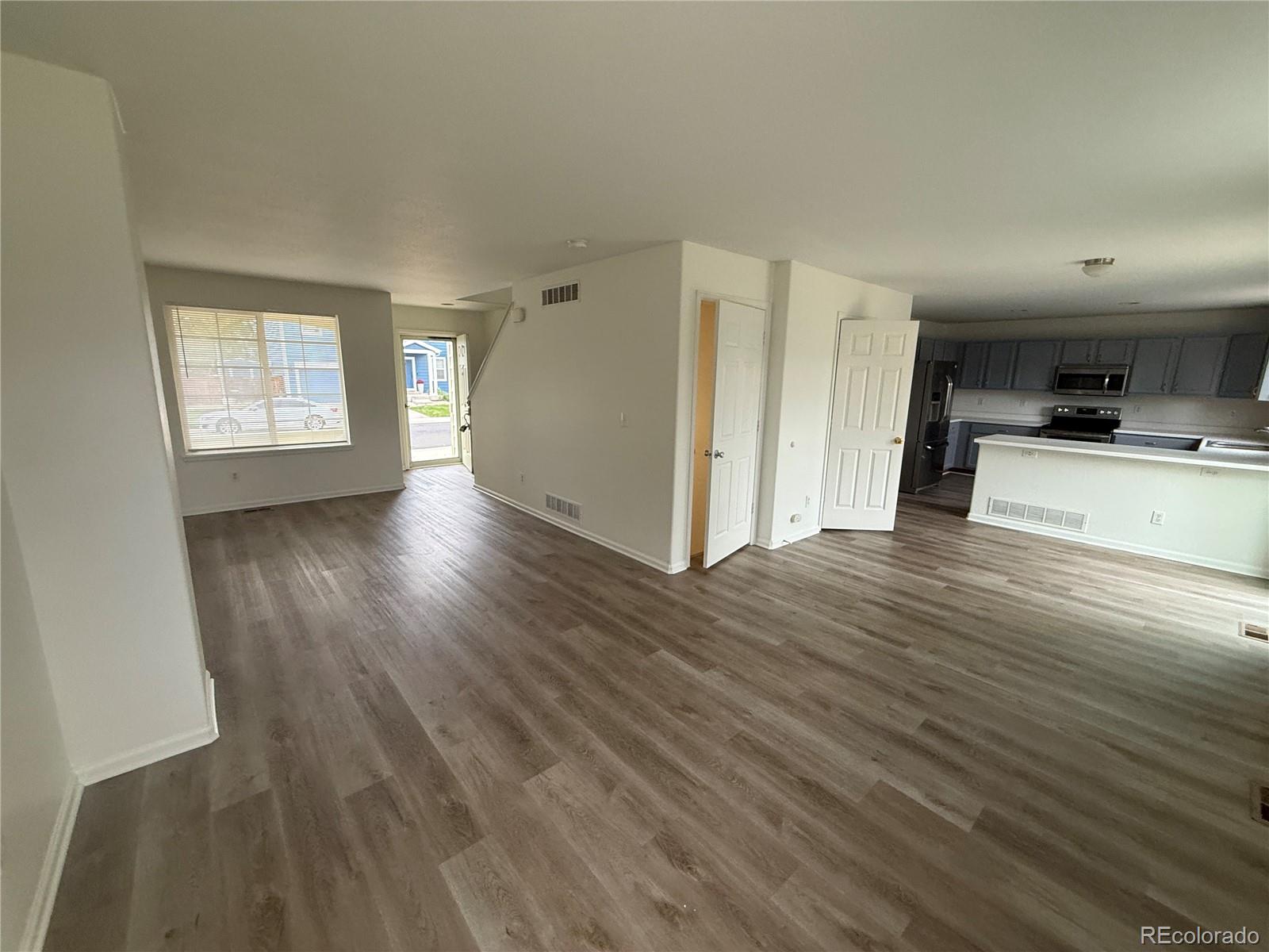 MLS Image #6 for 1058  oriole circle,brighton, Colorado