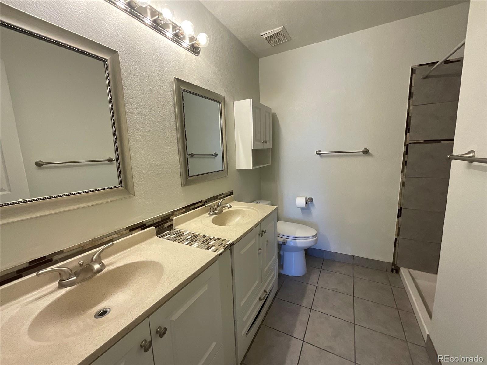 MLS Image #9 for 3600 s pierce street,denver, Colorado