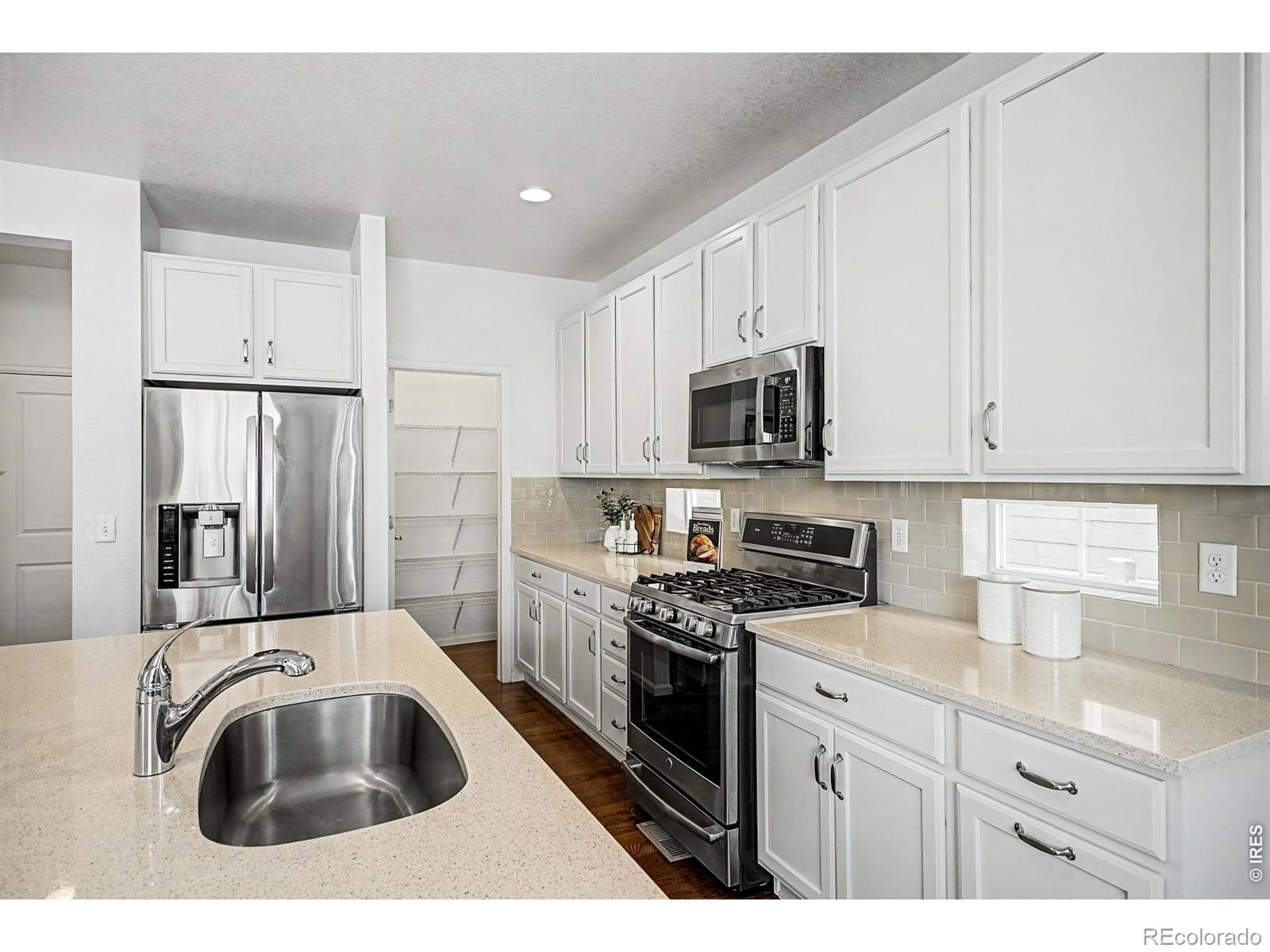 MLS Image #12 for 15263 w 49th place,golden, Colorado