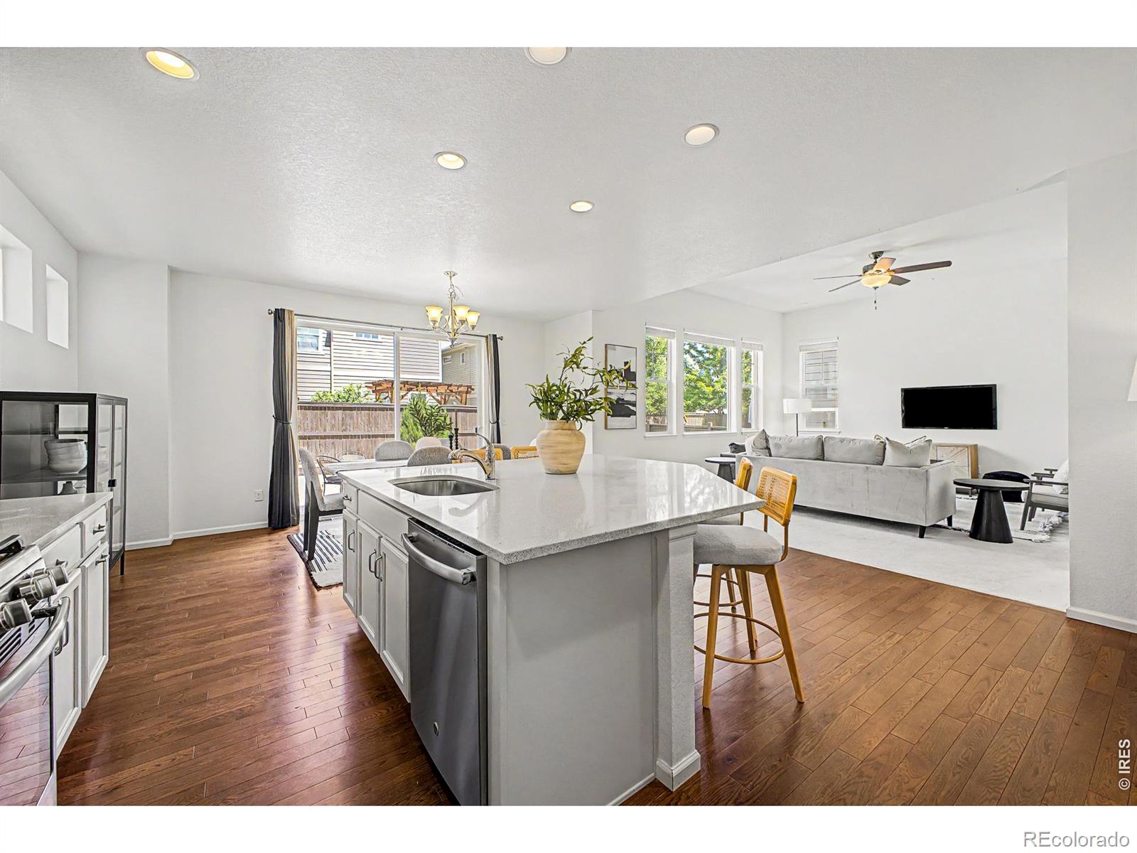 MLS Image #15 for 15263 w 49th place,golden, Colorado