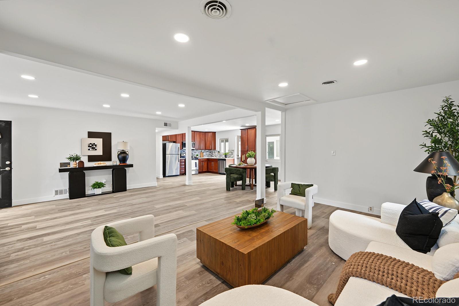 MLS Image #10 for 919  troy street,aurora, Colorado