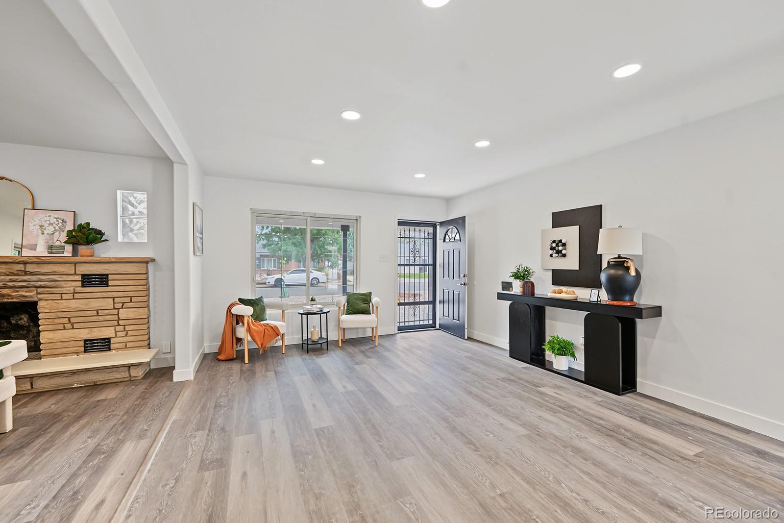 MLS Image #12 for 919  troy street,aurora, Colorado