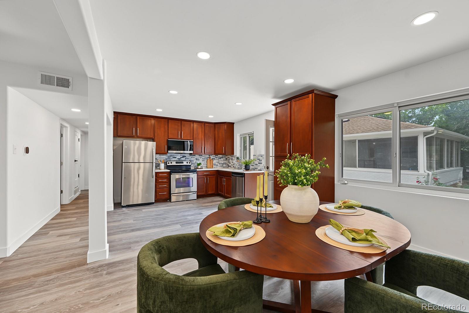 MLS Image #15 for 919  troy street,aurora, Colorado