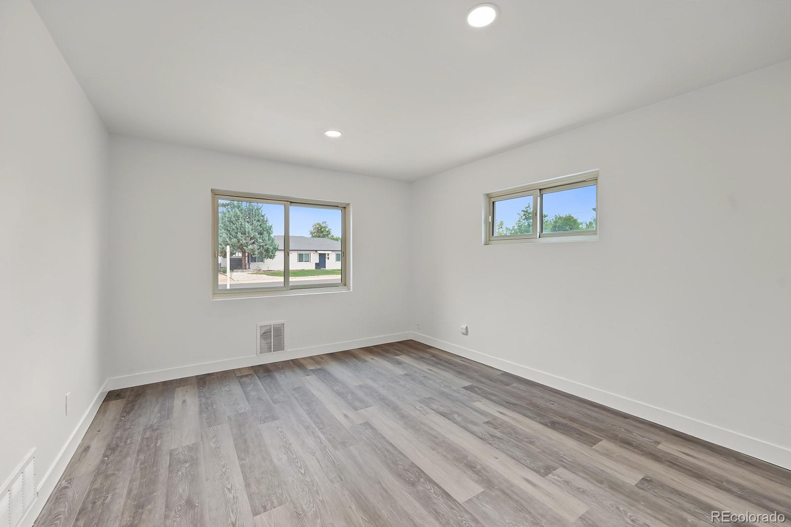 MLS Image #23 for 919  troy street,aurora, Colorado