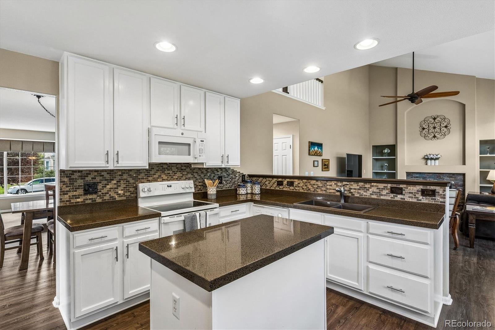 MLS Image #12 for 6063 s tempe way,aurora, Colorado