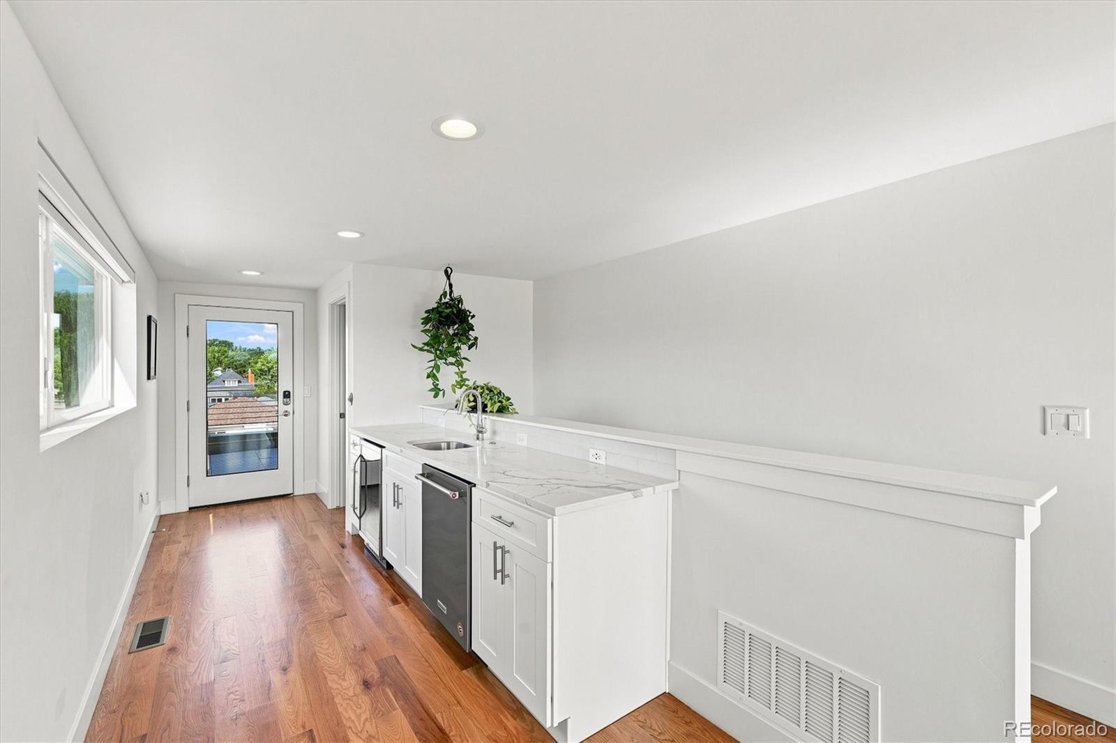 MLS Image #29 for 3958  wyandot street,denver, Colorado