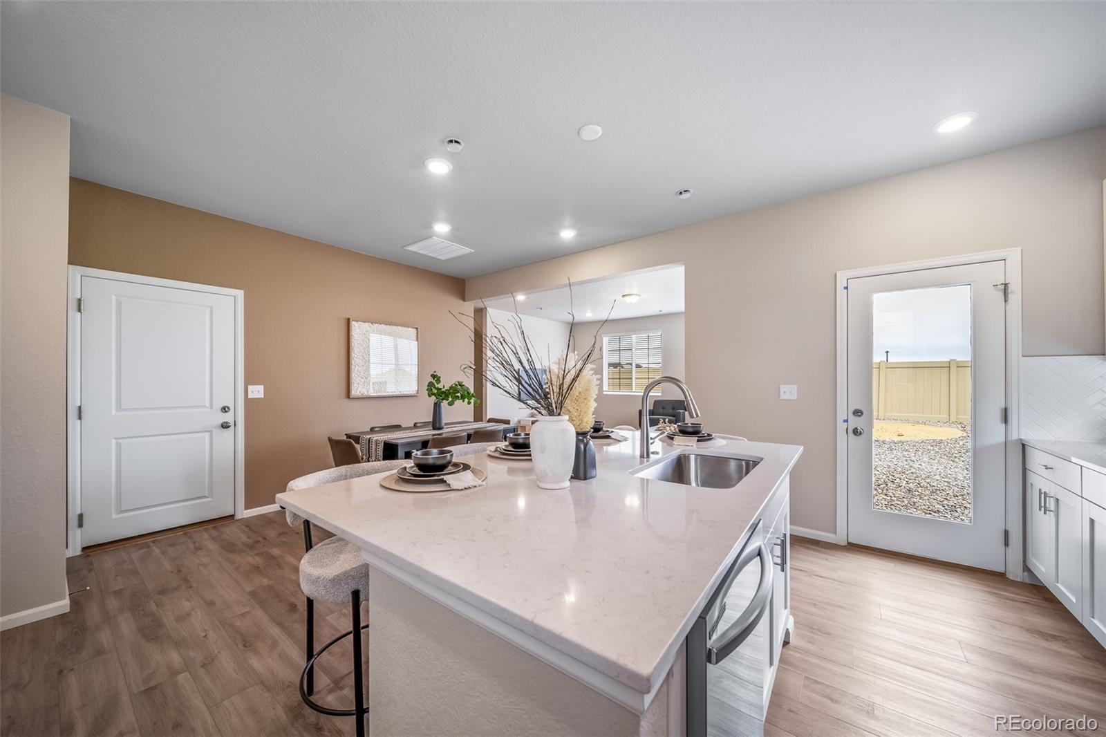 MLS Image #3 for 10124  salem court,commerce city, Colorado