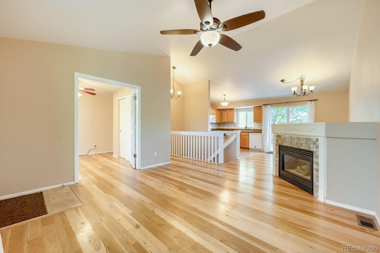MLS Image #5 for 19710 e stanford avenue,centennial, Colorado