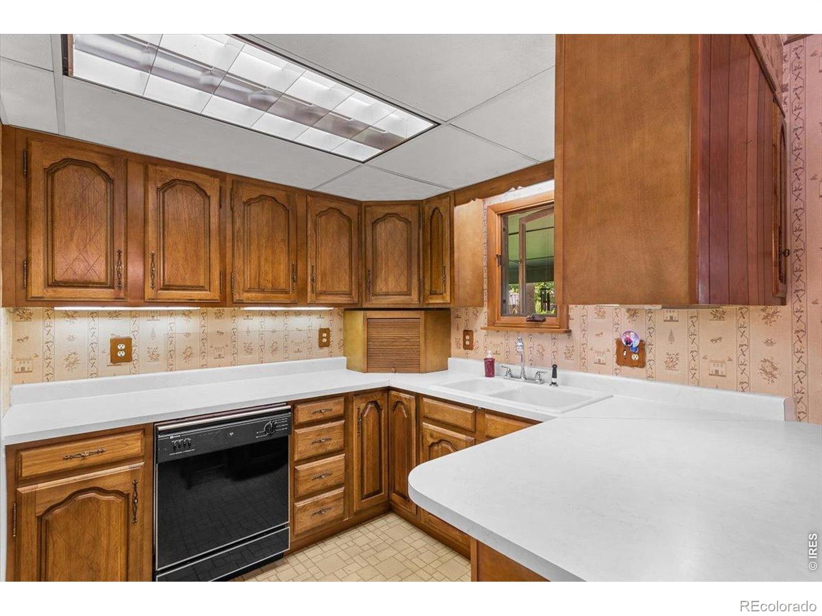 MLS Image #10 for 705 s van buren avenue,loveland, Colorado