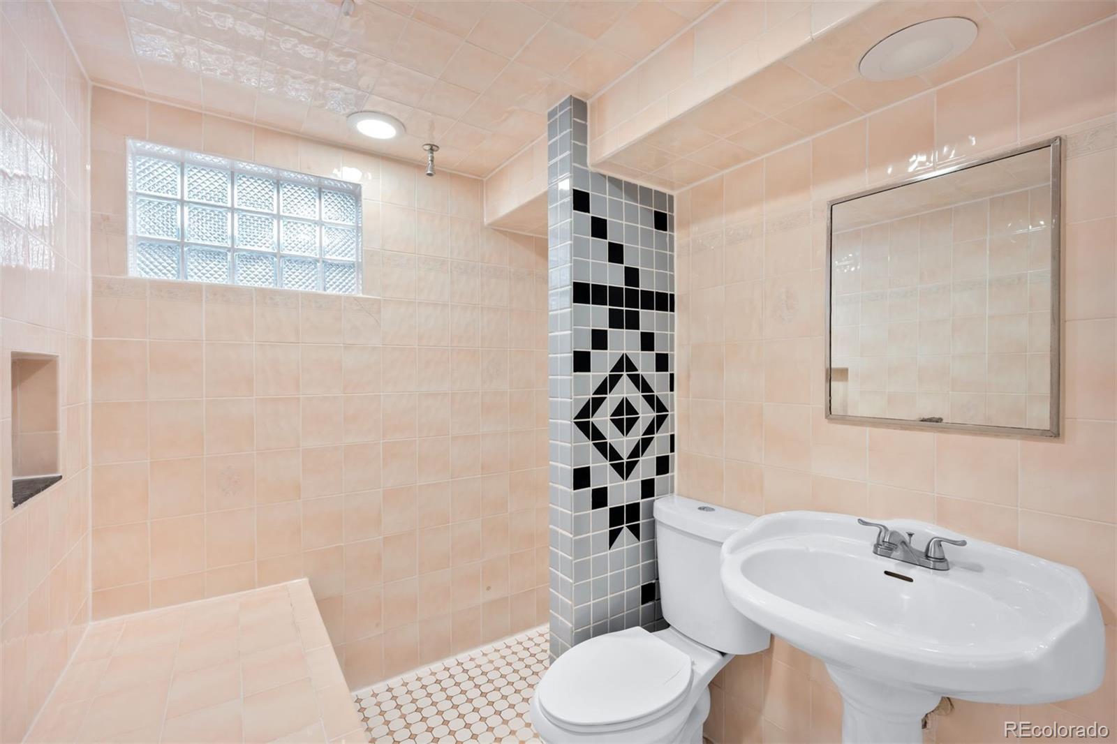 MLS Image #4 for 1670 s franklin street,denver, Colorado