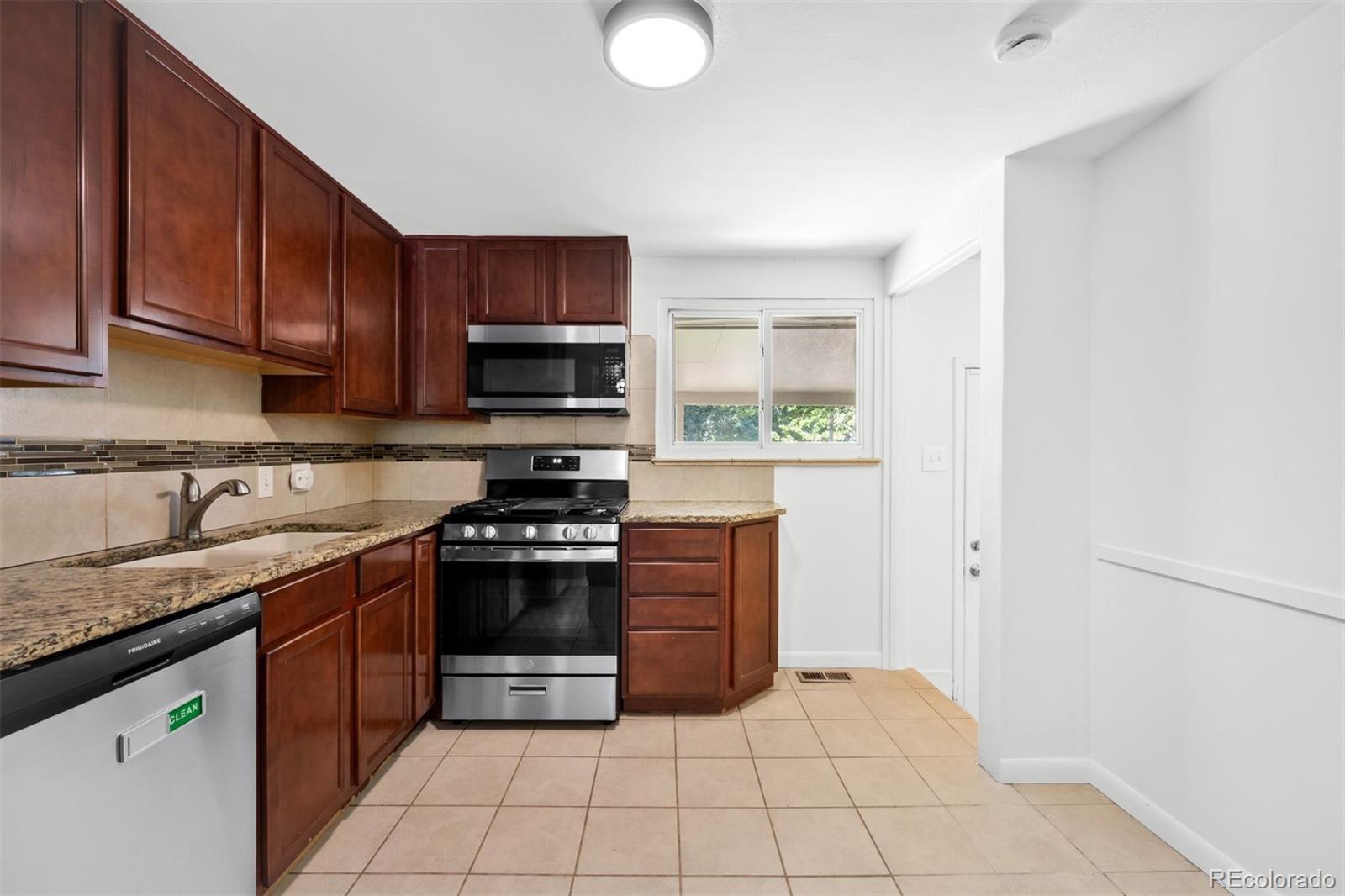 MLS Image #8 for 1670 s franklin street,denver, Colorado