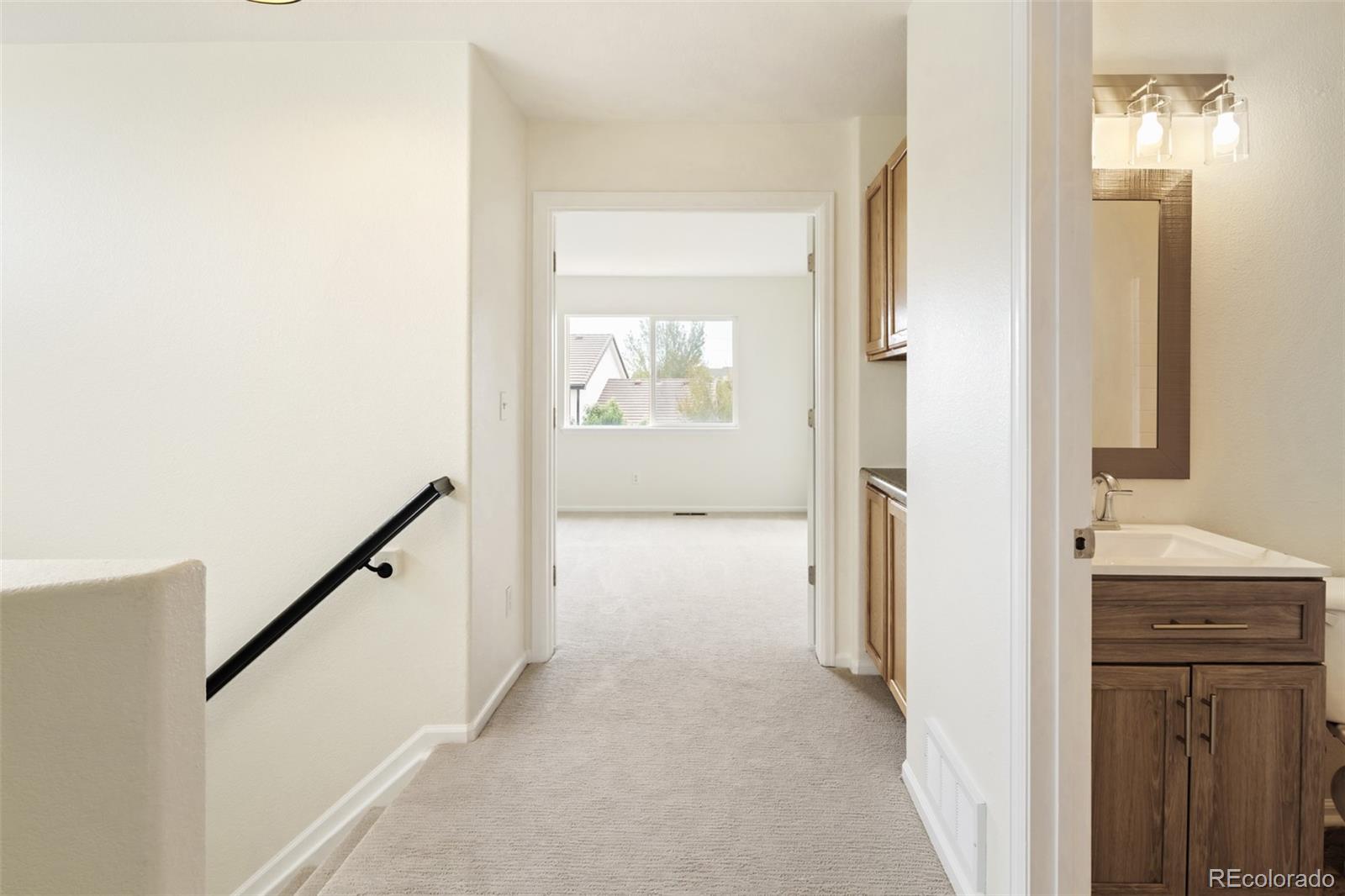 MLS Image #15 for 19926 e 40th place,denver, Colorado