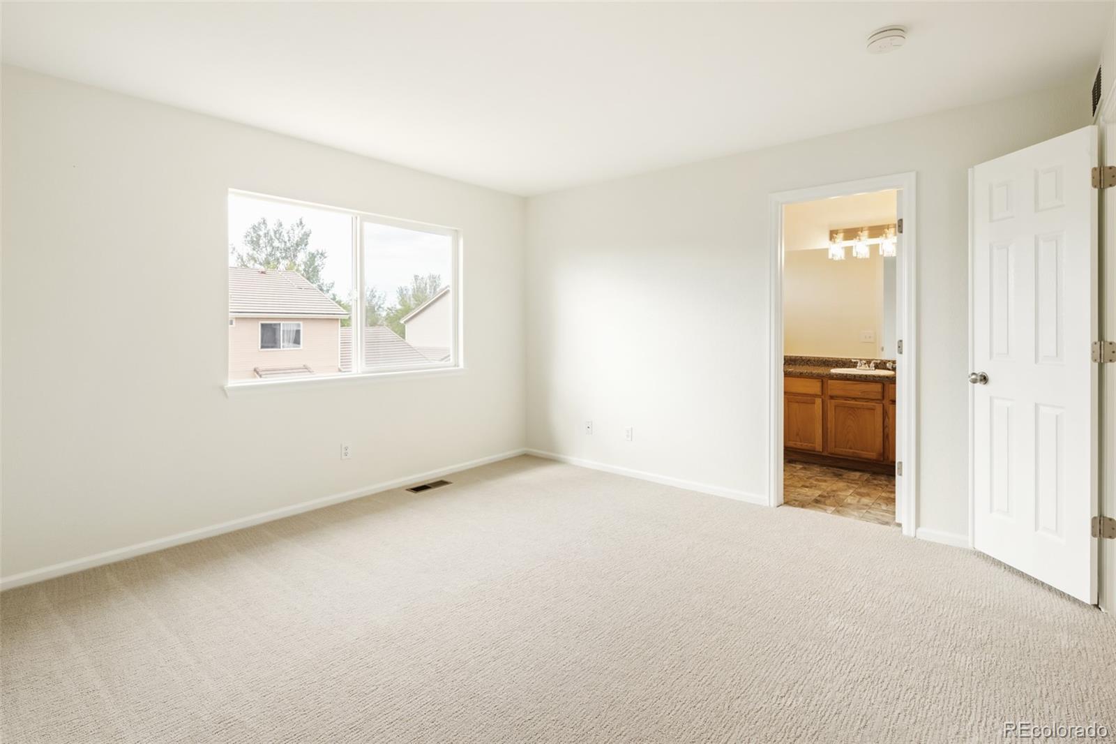MLS Image #17 for 19926 e 40th place,denver, Colorado