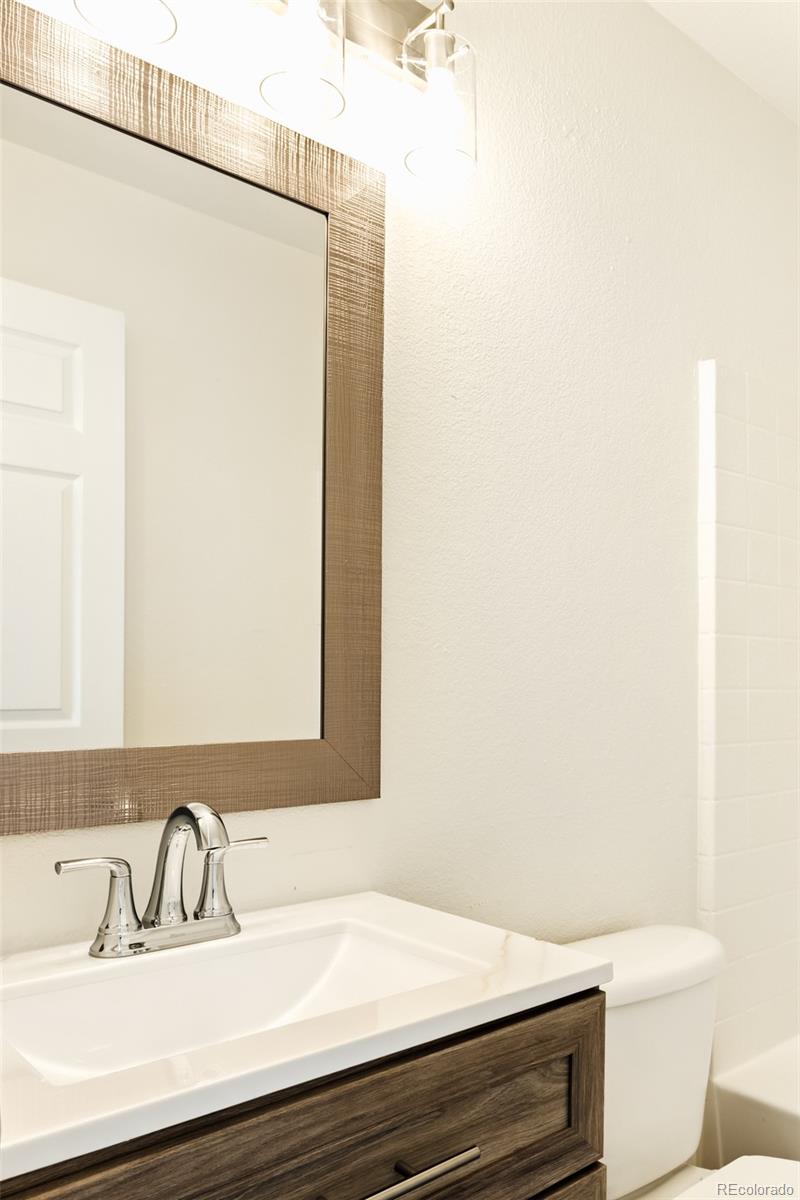 MLS Image #25 for 19926 e 40th place,denver, Colorado