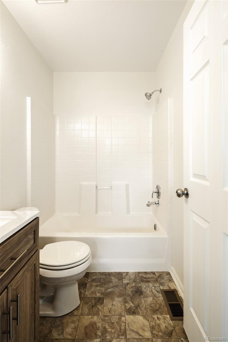 MLS Image #26 for 19926 e 40th place,denver, Colorado