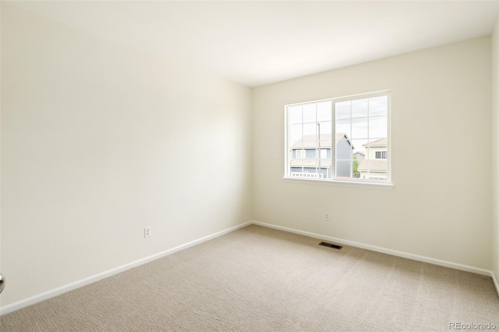 MLS Image #27 for 19926 e 40th place,denver, Colorado
