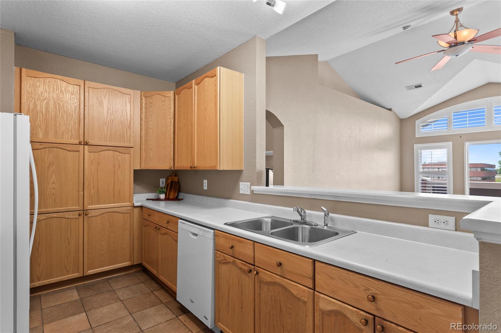 MLS Image #14 for 14241 e 1st drive,aurora, Colorado