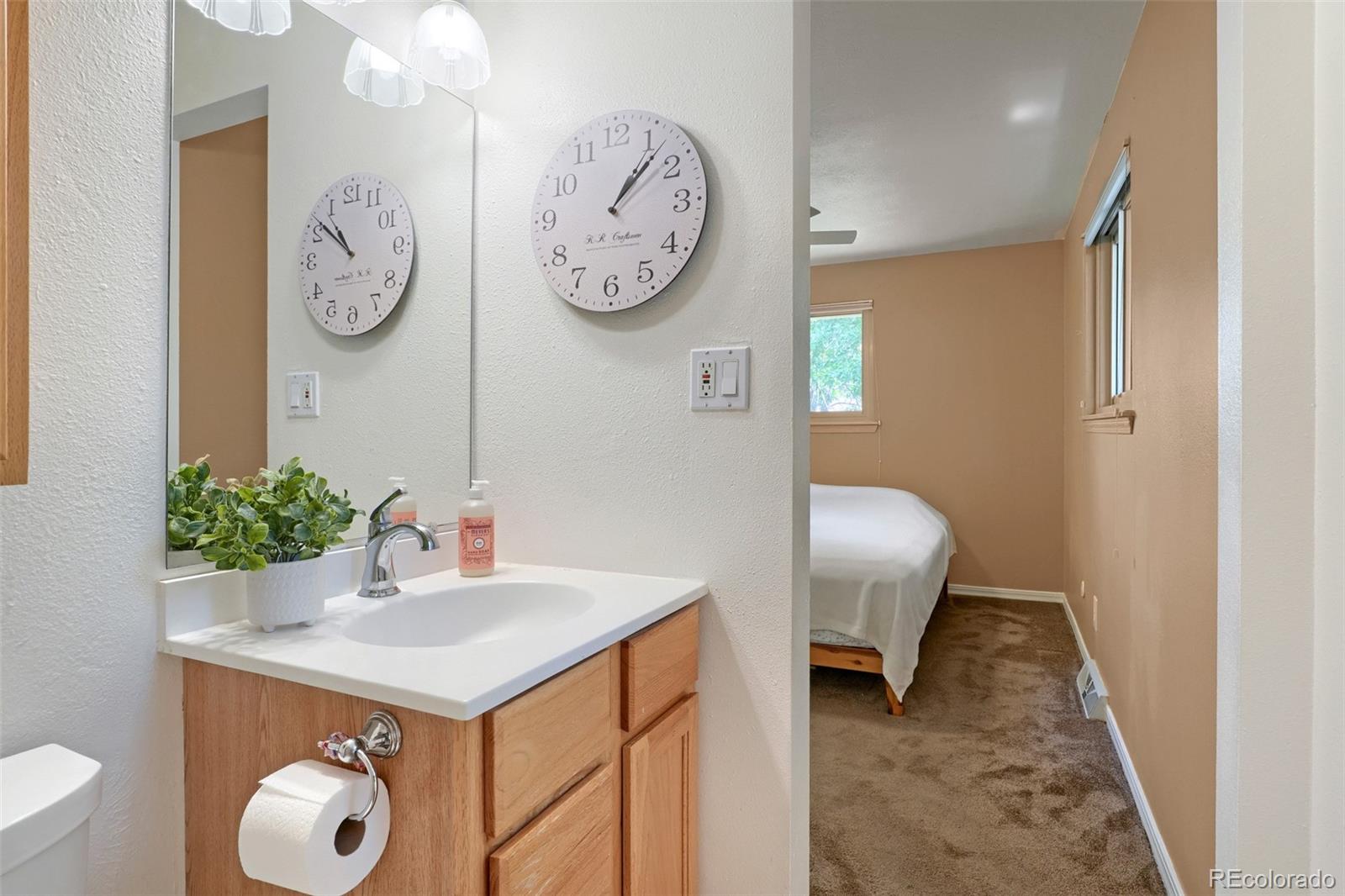 MLS Image #15 for 1268 s independence street,denver, Colorado