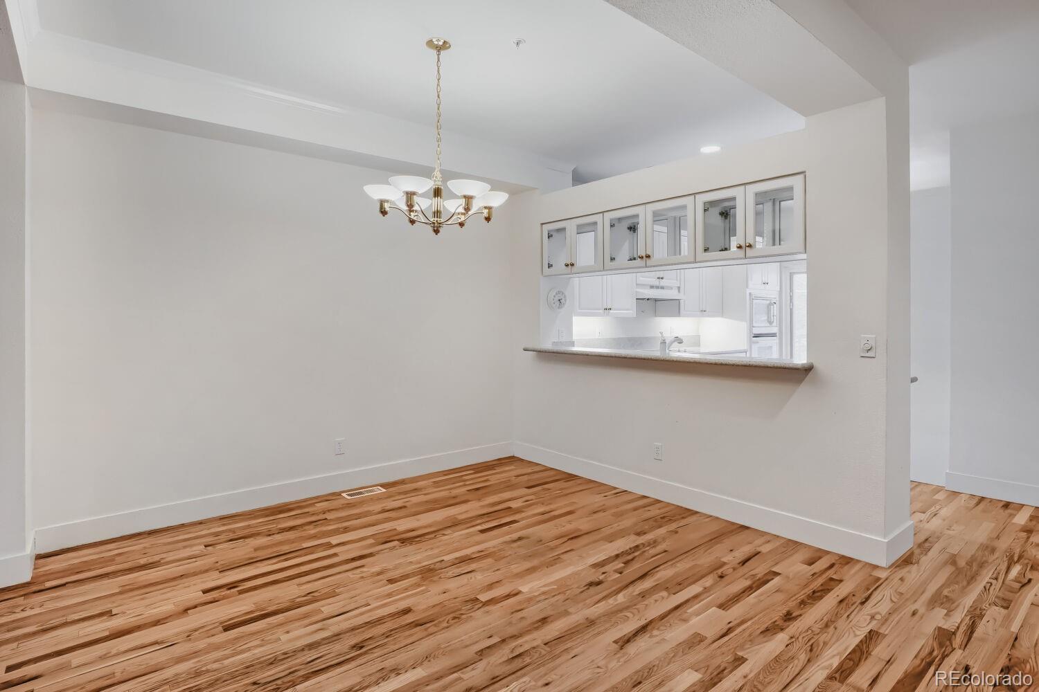 MLS Image #10 for 2660 s university boulevard,denver, Colorado