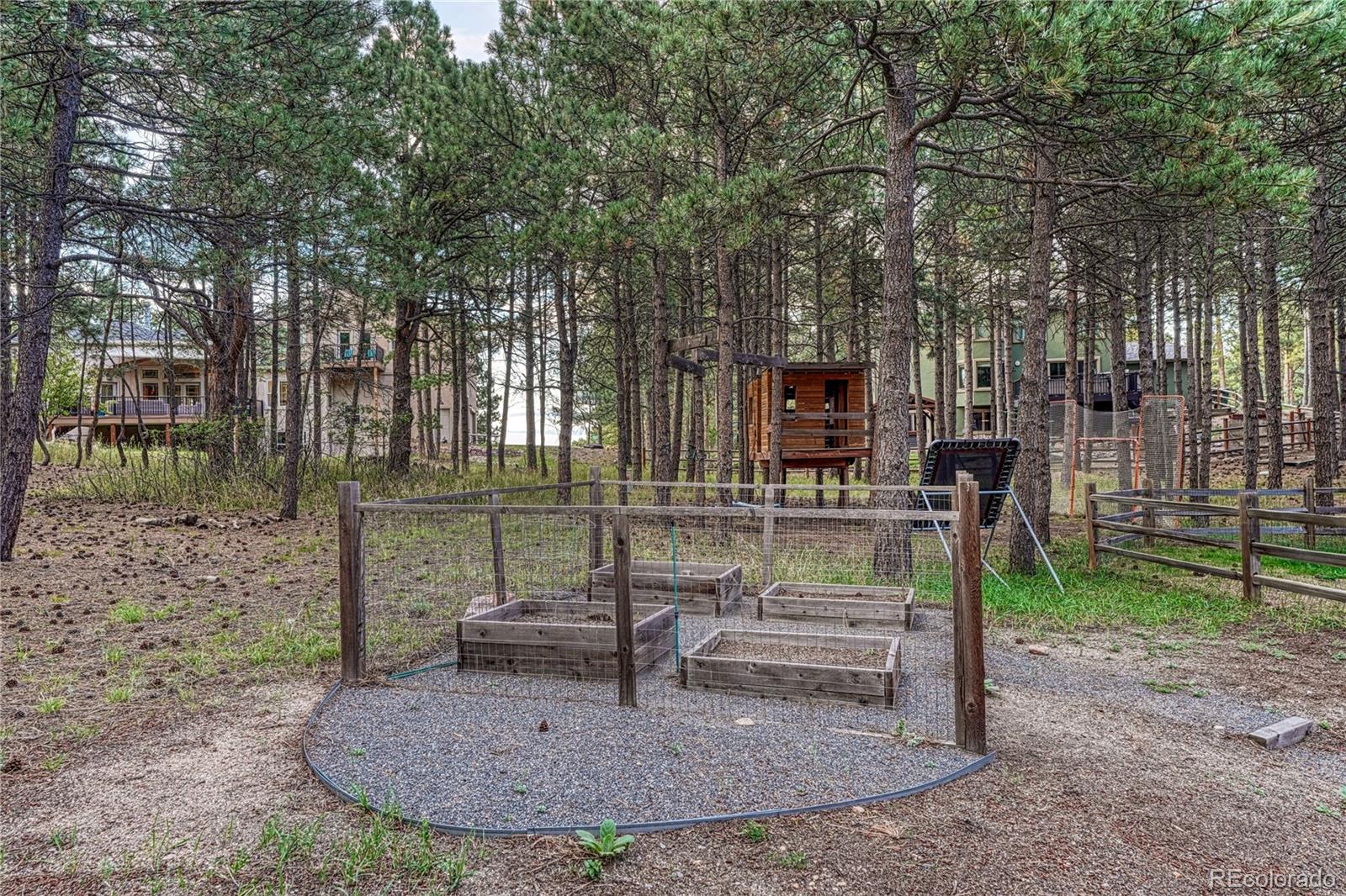 MLS Image #42 for 165  king arthurs knoll,monument, Colorado