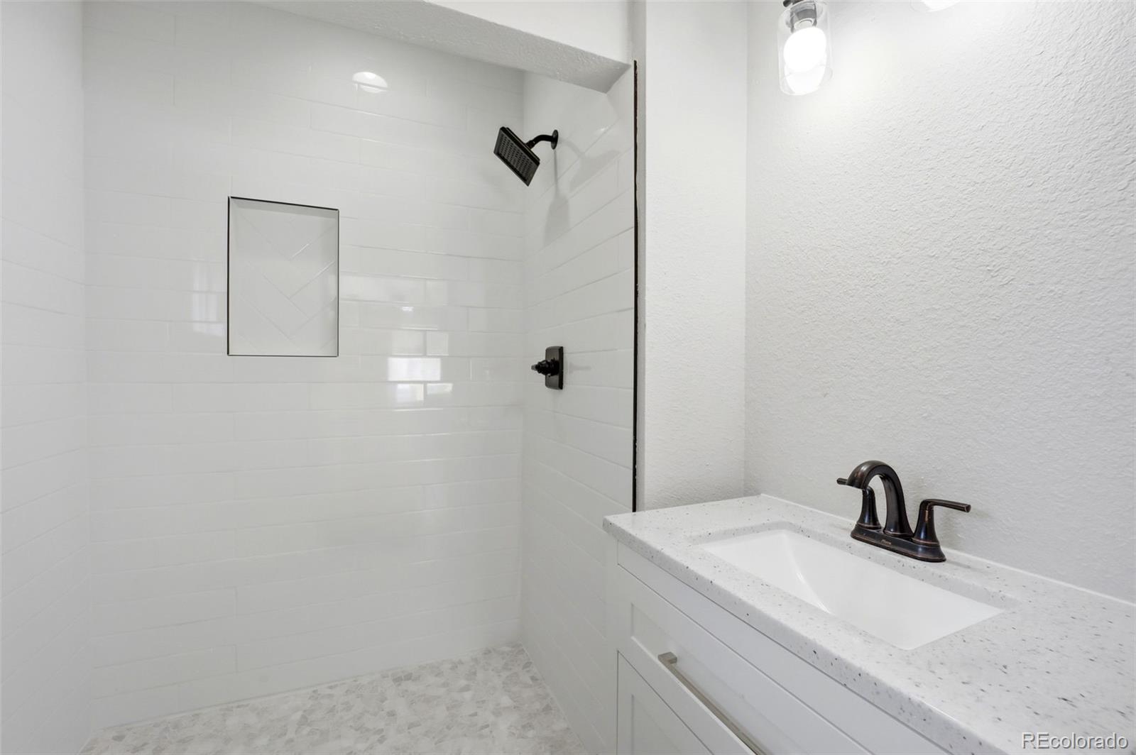 MLS Image #16 for 1444  willow street,denver, Colorado